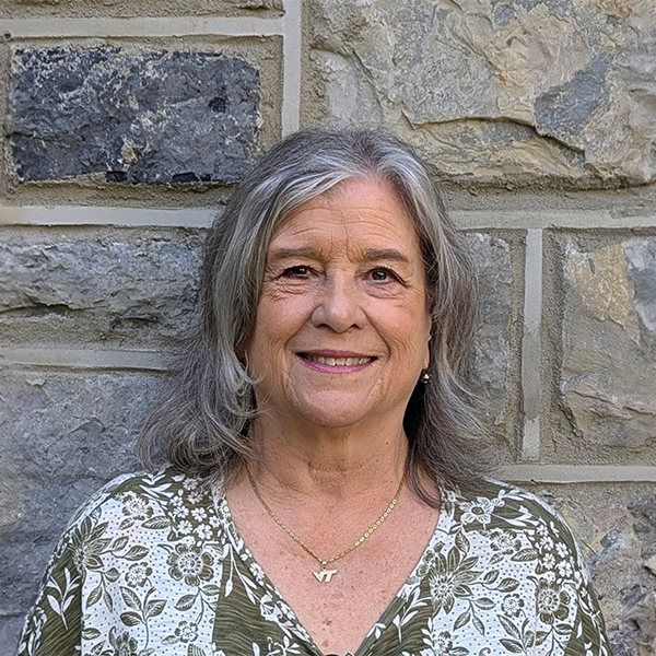 Julie Wesel Headshot